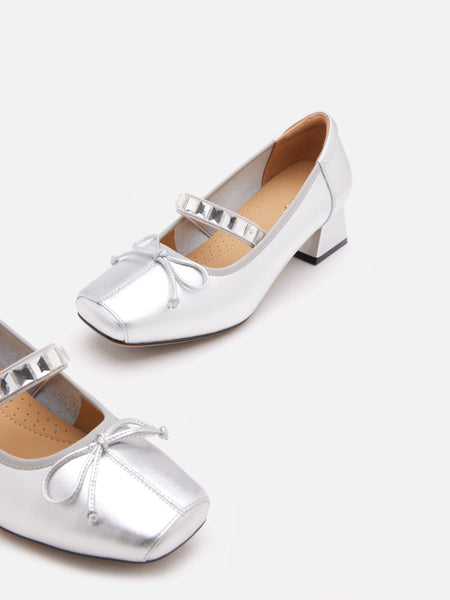 Mary Jane Crystal Ribbon Satin Flats 新品 Mary Jane Crystal Ribbon Satin Flats