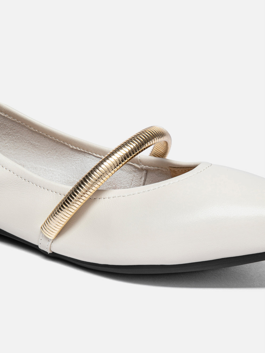 PAZZION, Finley Gold Link Pointed Toe Leather Flats, Beige