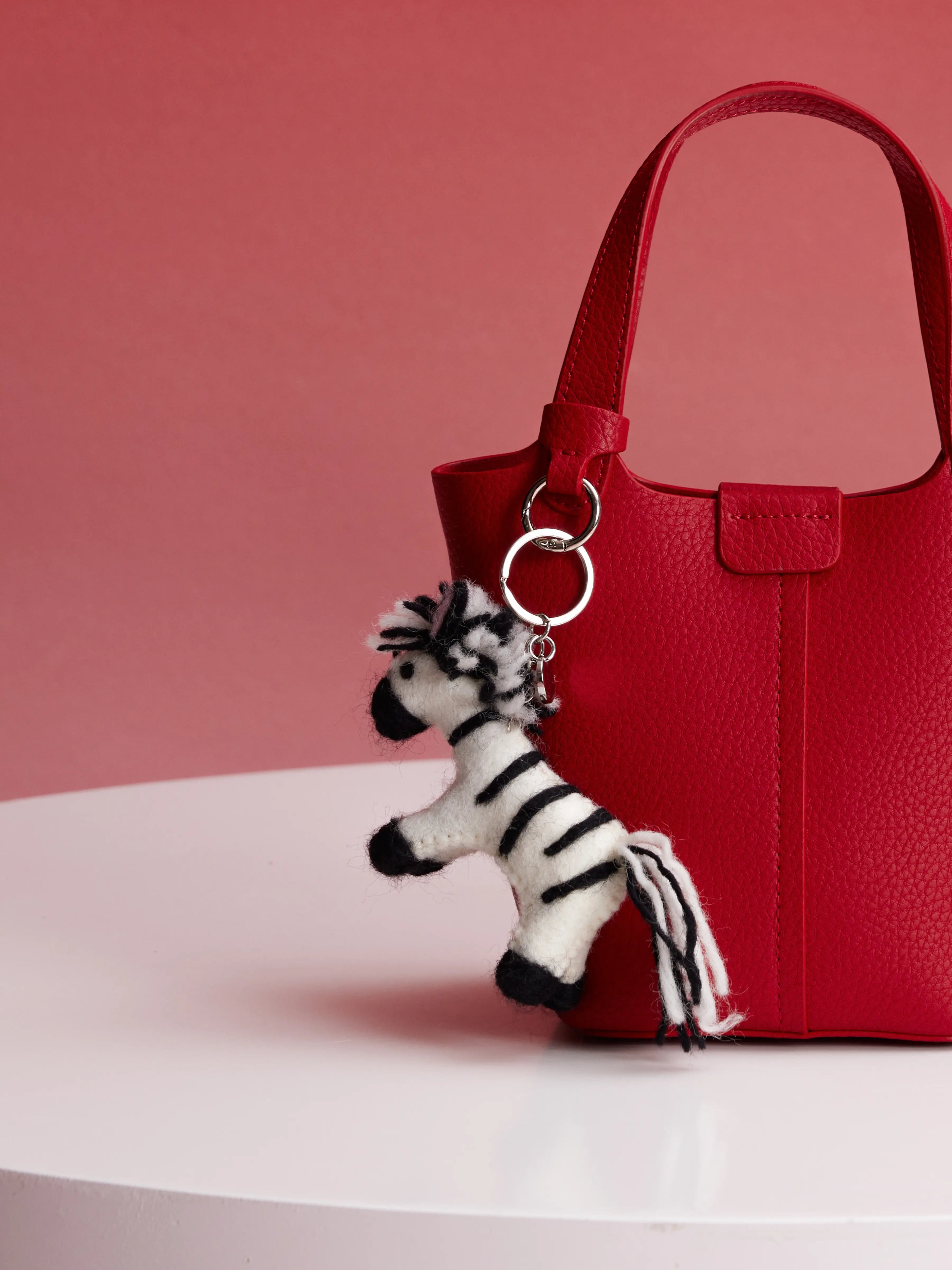 PAZZION, Fallon Hoof & Harmony Keychain, White