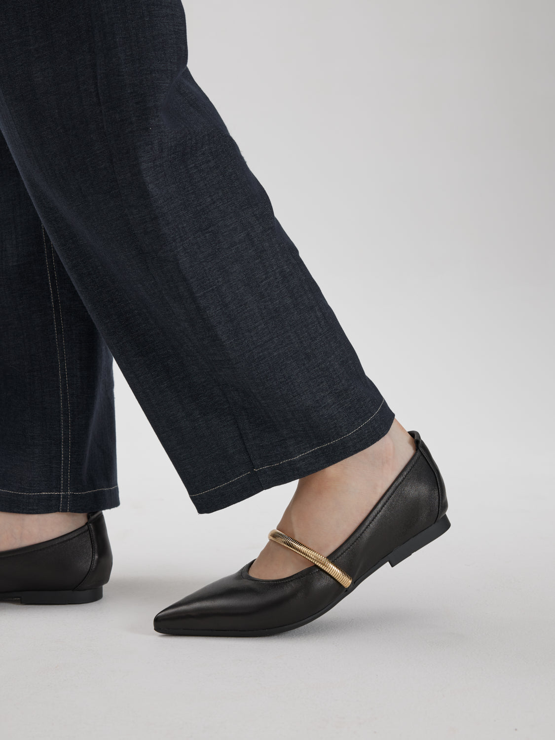 PAZZION, Finley Gold Link Pointed Toe Leather Flats, Black
