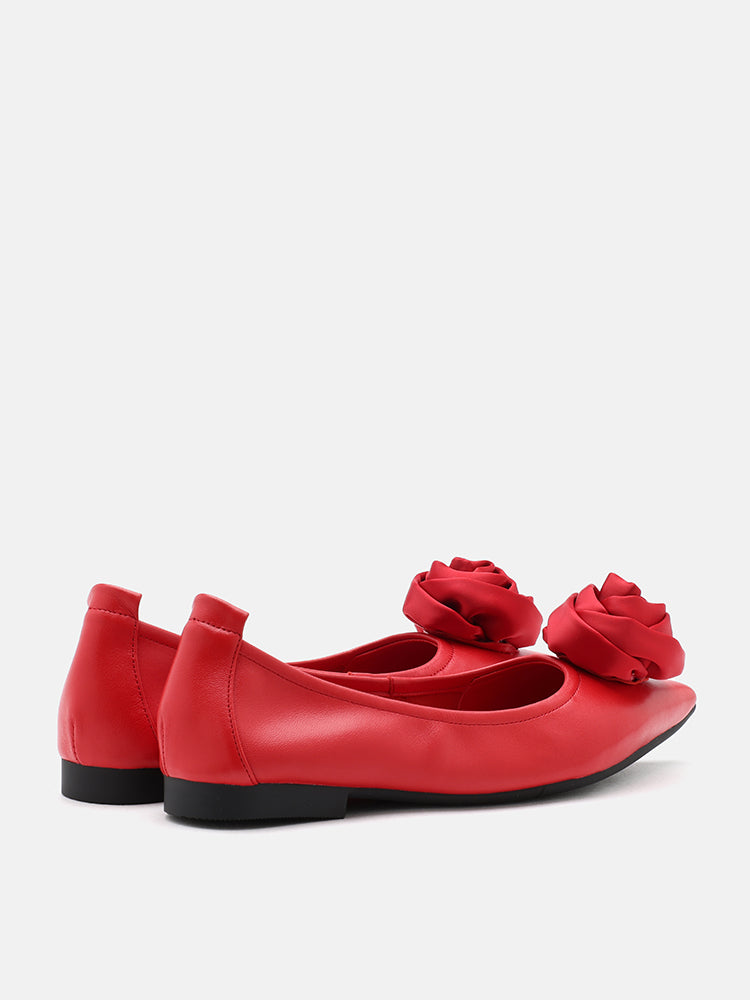 Red pointy 2025 toe flats