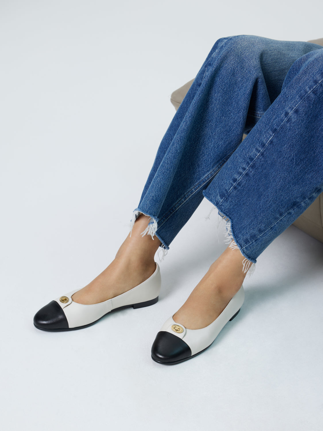 PAZZION, Vowen Cap Toe Leather Flats, Beige