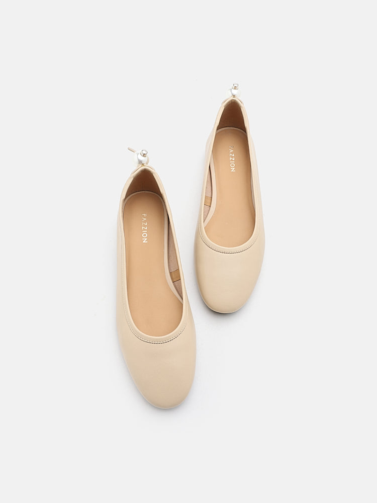 Almond toe ballet flats deals